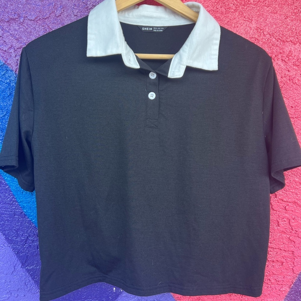 E-Girl Shein black cropped top with white collar size medium